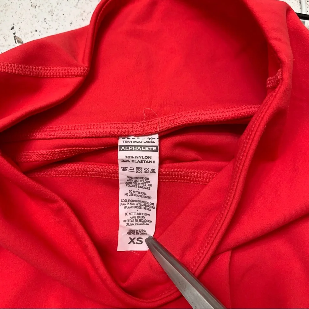 Alphalete No Front Seam Legging Tight Formula Red XS Like New - Picture 7 of 8